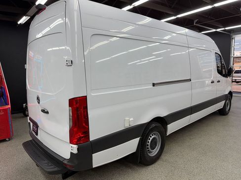 Used 2020 Mercedes-Benz Sprinter 2500 image 5