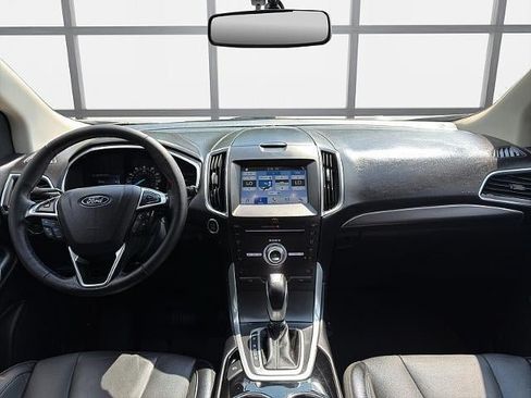 Used 2018 Ford Edge Titanium AWD/4WD image 17