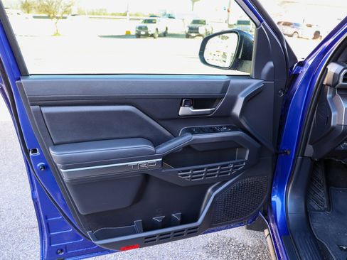 Used 2024 Toyota Tacoma TRD Sport image 37