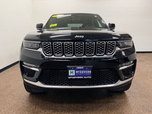 Used 2023 Jeep Grand Cherokee Summit AWD/4WD image 9