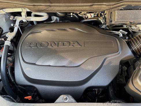 Used 2022 Honda Pilot Touring image 33