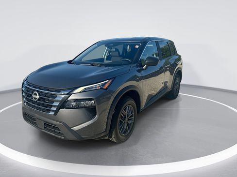 Used 2024 Nissan Rogue S FWD image 8