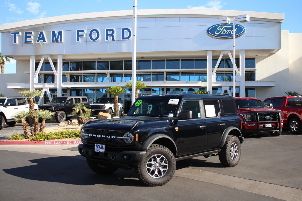 Certified 2025 Ford Bronco Badlands AWD/4WD image 2
