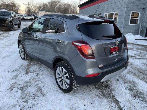 Used 2020 Buick Encore Preferred image 3