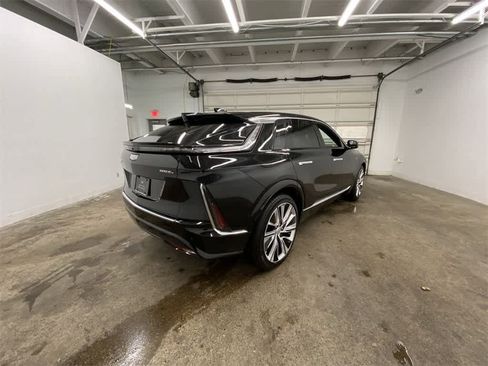 Certified 2024 Cadillac Lyriq Luxury w/ LPO, Floor Liner Package image 6