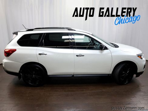 Used 2018 Nissan Pathfinder SL w/ Midnight Edition Package image 6