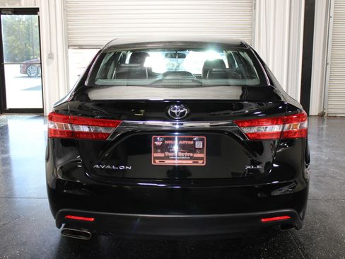 Used 2013 Toyota Avalon XLE FWD image 4