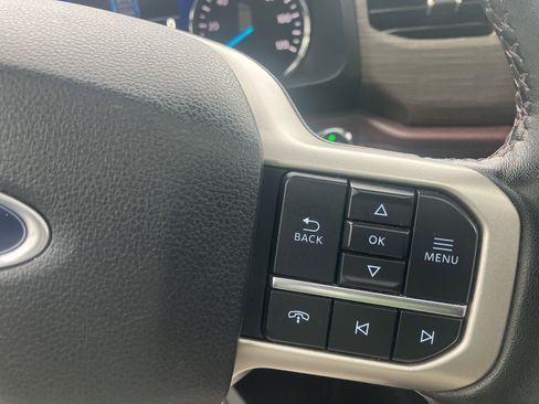 Used 2022 Ford Expedition Max Limited image 28