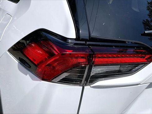Used 2024 Toyota RAV4 XLE AWD/4WD image 20