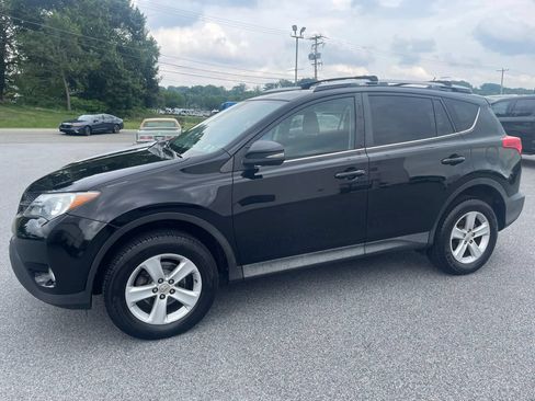 Used 2013 Toyota RAV4 XLE AWD/4WD image 22