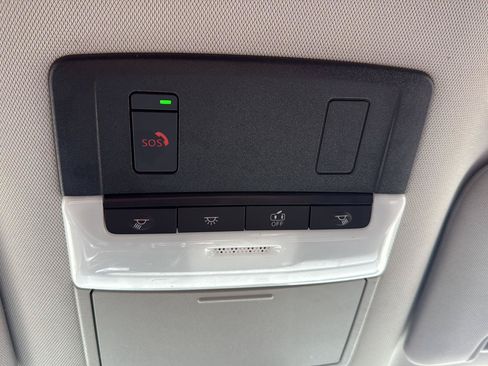 Used 2024 Nissan Pathfinder SL FWD image 18
