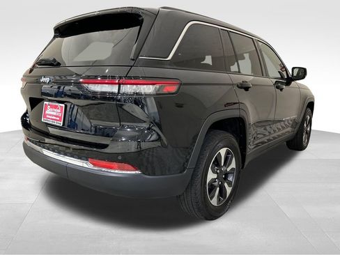 Used 2024 Jeep Grand Cherokee Limited 4xe AWD/4WD image 5