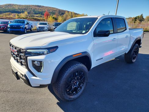 New 2025 GMC Canyon Elevation w/ Convenience Package image 4