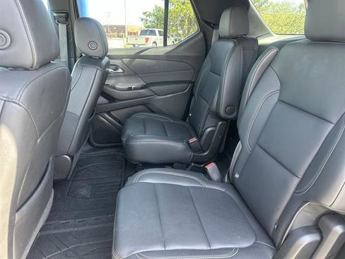 Used 2023 Chevrolet Traverse LT w/ LT Premium Package image 23