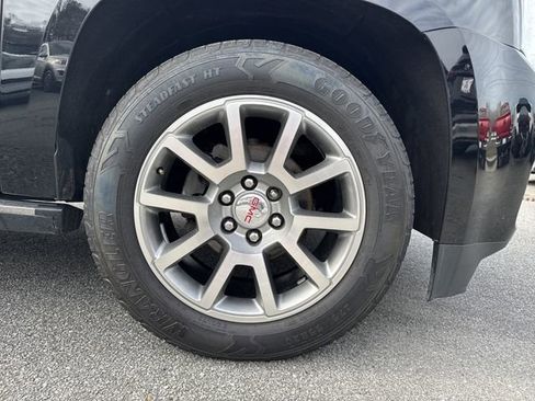 Used 2015 GMC Yukon Denali w/ Premium Package image 12