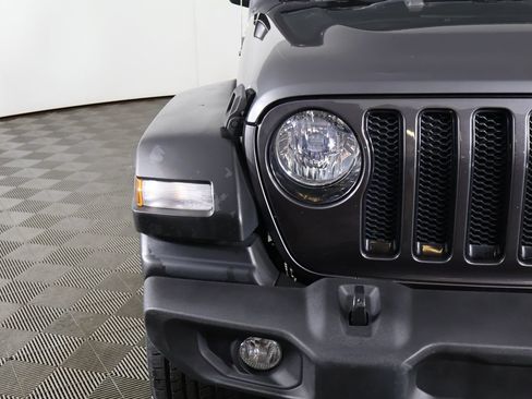 Used 2023 Jeep Wrangler Unlimited Sport AWD/4WD image 11