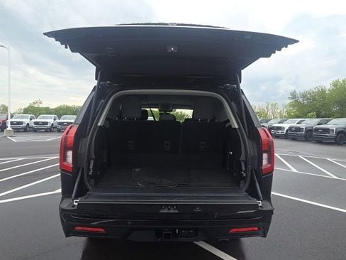 Used 2025 Ford Expedition Active AWD/4WD image 11