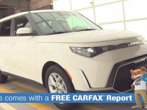 Used 2025 Kia Soul LX w/ LX Technology Package FWD image 3