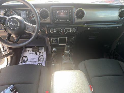 Used 2021 Jeep Wrangler Unlimited Sport AWD/4WD image 12
