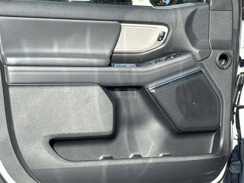 New 2025 Ford Expedition Active image 11