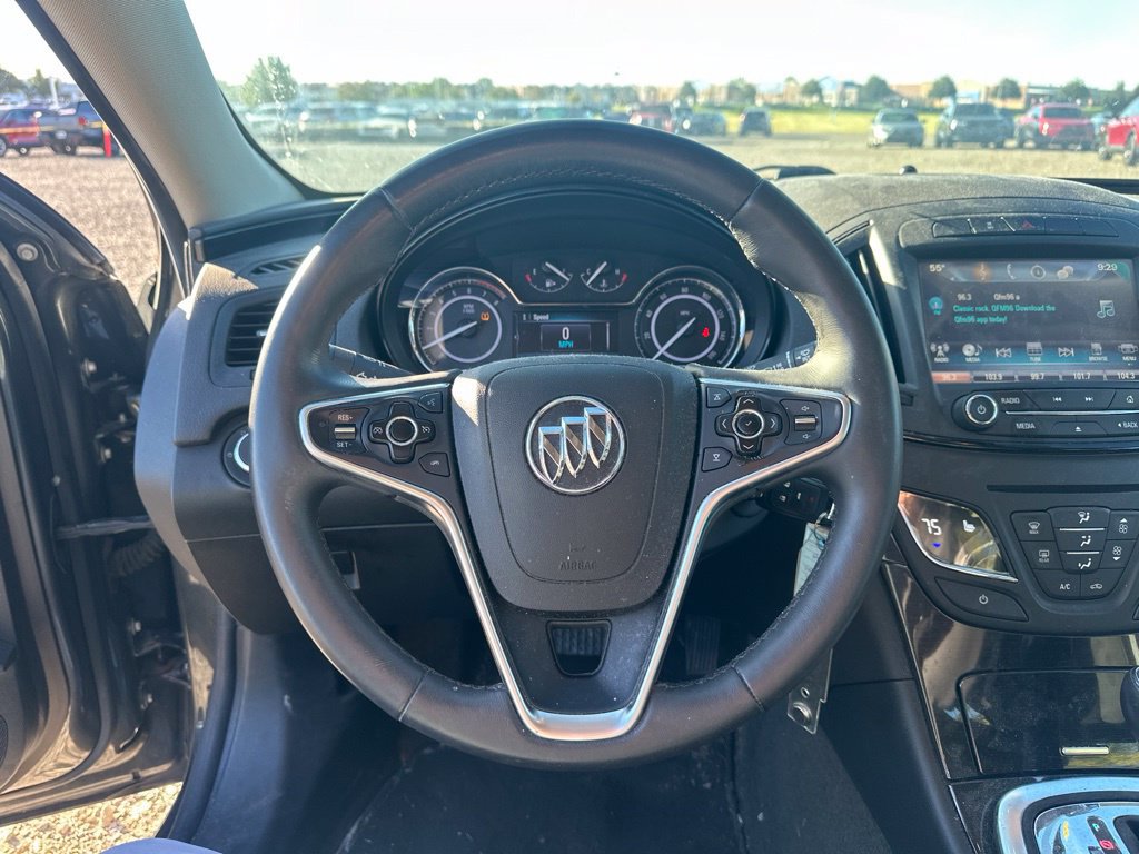 Used 2017 Buick Regal Sport Touring FWD image 19
