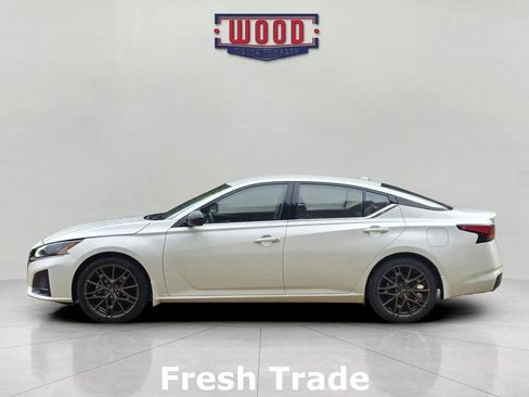 Used 2025 Nissan Altima 2.5 SR FWD image 4
