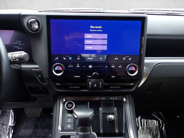 Used 2025 Lexus GX 550 AWD/4WD image 17