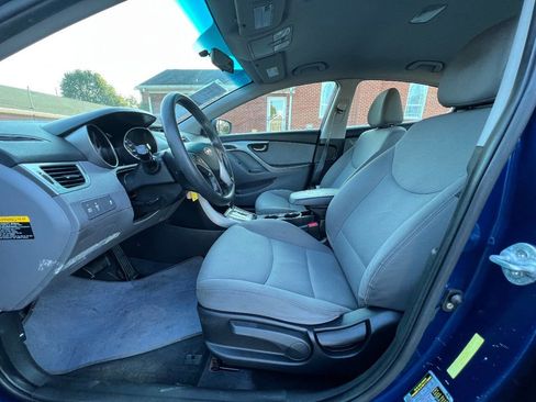 Used 2013 Hyundai Elantra GLS w/ Preferred Pkg image 12