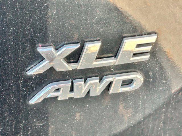 Used 2014 Toyota RAV4 XLE AWD/4WD image 4