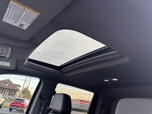 Used 2020 Chevrolet Silverado 1500 LT Trail Boss w/ Midnight Edition image 7