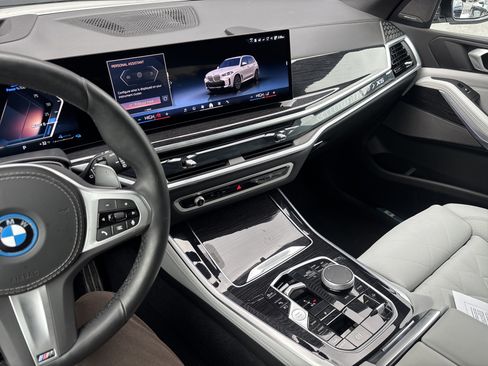 Used 2025 BMW X5 xDrive50e w/ M Sport Package image 20
