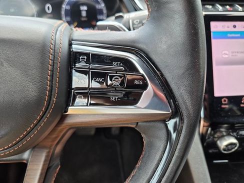 Certified 2023 Jeep Grand Cherokee Summit w/ Luxury Tech Group V AWD/4WD image 35