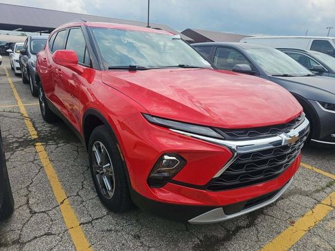 Used 2023 Chevrolet Blazer LT w/ Convenience Package FWD image 5