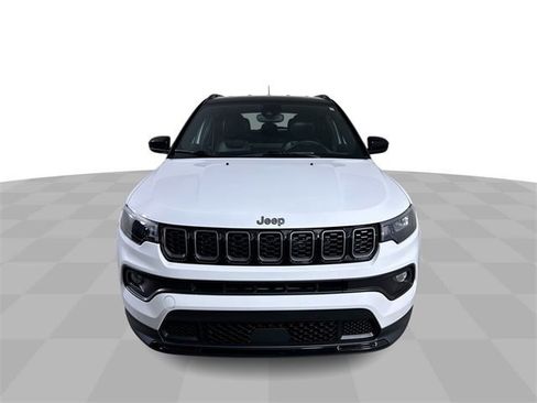 Used 2024 Jeep Compass Latitude w/ Convenience Group image 3