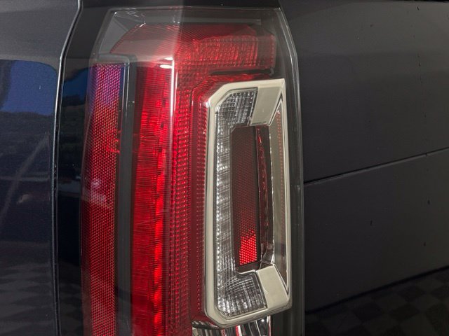 Used 2019 GMC Yukon Denali w/ Denali Ultimate Package AWD/4WD image 12