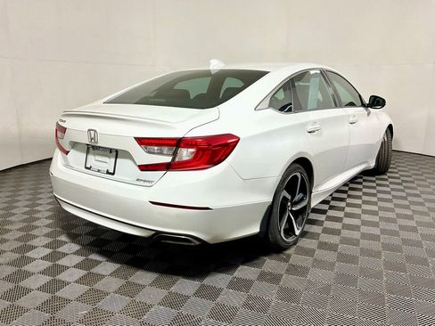 Used 2018 Honda Accord Sport image 16