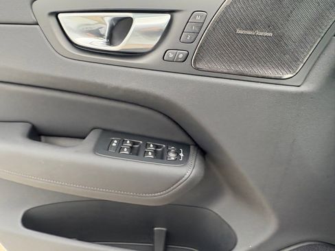 New 2026 Volvo XC60 B5 Ultra w/ Protection Package Premier image 16