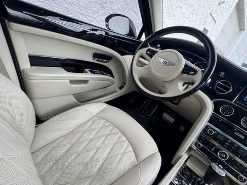 Used 2019 Bentley Mulsanne Speed image 17