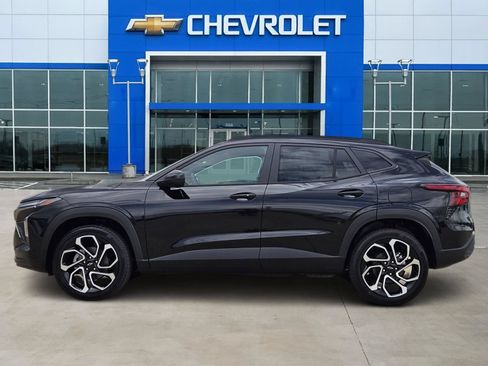 New 2026 Chevrolet Trax RS w/ Driver Confidence Package FWD image 3