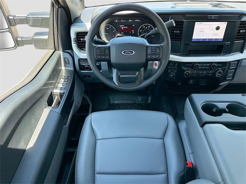 New 2025 Ford F550 4x4 Crew Cab image 14