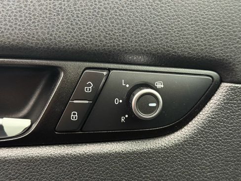 Used 2014 Volkswagen Passat TDI SE image 38