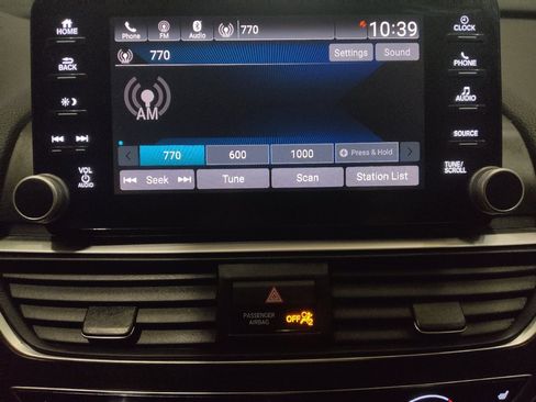 Used 2018 Honda Accord EX image 25