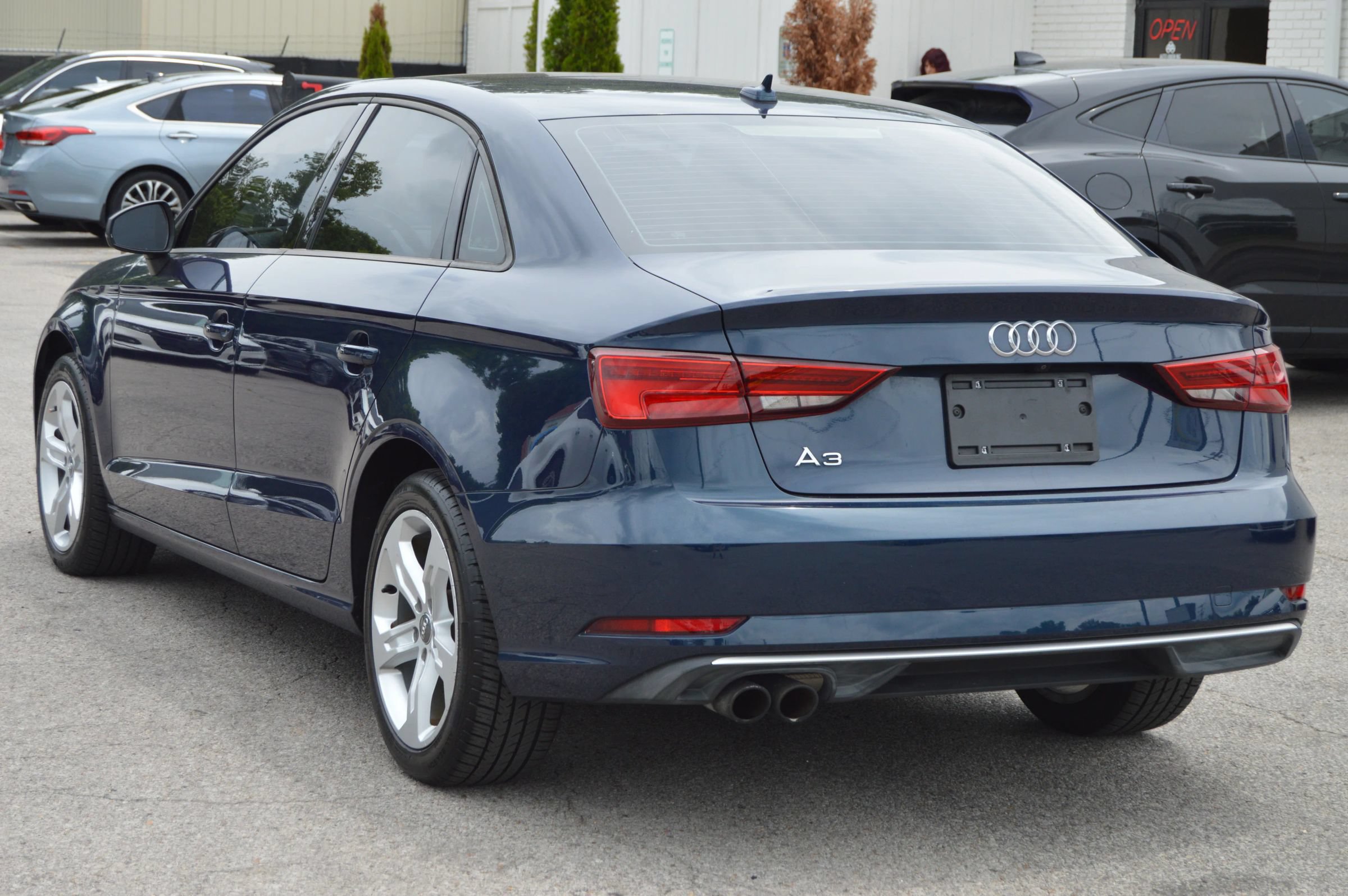 Used 2018 Audi A3 2.0T Premium FWD image 4