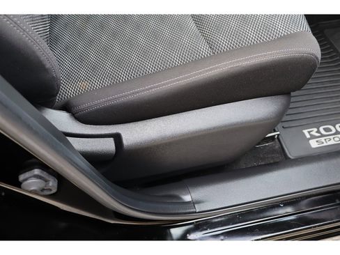 Used 2018 Nissan Rogue Sport SV image 28