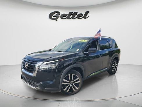 Used 2023 Nissan Pathfinder Platinum w/ Cargo Package AWD/4WD image 1