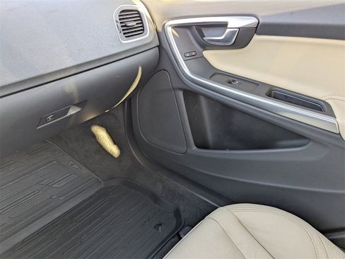 Used 2018 Volvo S60 T5 Dynamic w/ Protection Package image 7