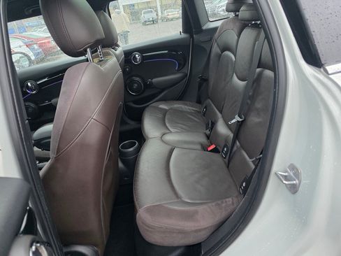 Used 2018 MINI Cooper S image 9