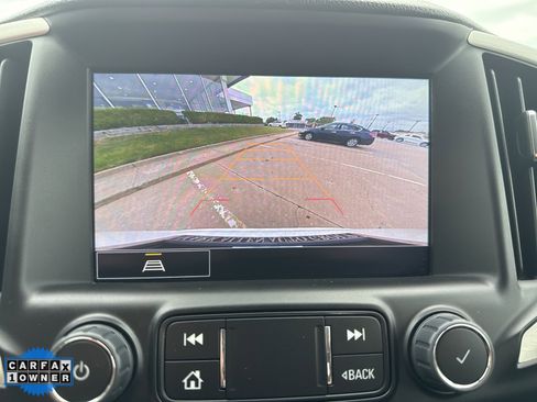 Used 2024 GMC Terrain SLT image 14