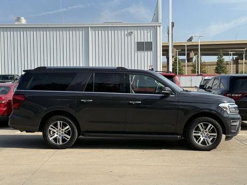 Used 2024 Ford Expedition Max Limited RWD image 3