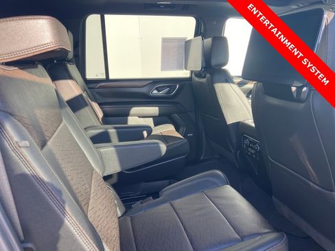 Certified 2024 Chevrolet Suburban High Country w/ Advanced Technology Package image 7